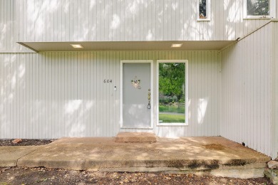 This is a public online auction. An auction is a transparent way on Fox Den Country Club in Tennessee - for sale on GolfHomes.com, golf home, golf lot