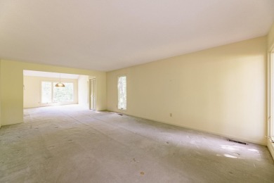 This is a public online auction. An auction is a transparent way on Fox Den Country Club in Tennessee - for sale on GolfHomes.com, golf home, golf lot
