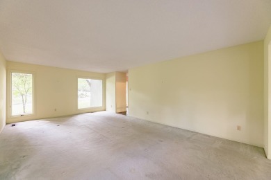 This is a public online auction. An auction is a transparent way on Fox Den Country Club in Tennessee - for sale on GolfHomes.com, golf home, golf lot