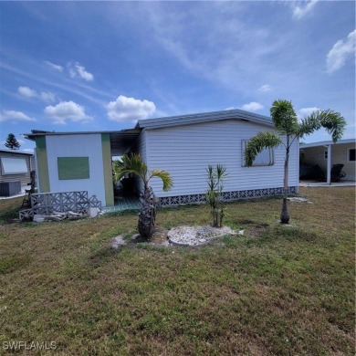A little TLC could go along way here. Over 1300 sqft of living on Six Lakes Country Club in Florida - for sale on GolfHomes.com, golf home, golf lot