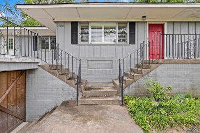 Welcome to this beautifully maintained 2-bedroom, 2-bathroom on Pinecrest Country Club in Texas - for sale on GolfHomes.com, golf home, golf lot