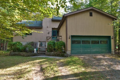 Welcome to this expansive 4 bedroom 4 bath home perfectly on The Hideout Golf in Pennsylvania - for sale on GolfHomes.com, golf home, golf lot
