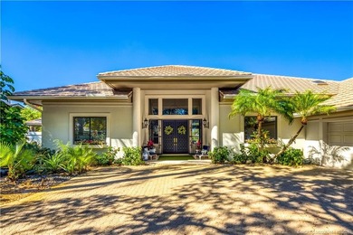 Truly remarkable home designed by Gary Kelly sits on almost 1/2 on Heritage Ridge Golf Club in Florida - for sale on GolfHomes.com, golf home, golf lot
