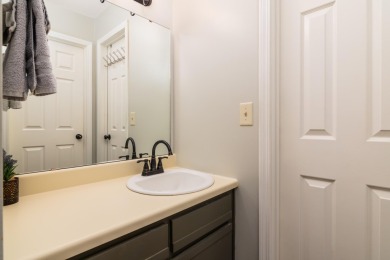 Beautiful, 1-bedroom/1-bath condo overlooking the 18th fairway on Pointe Royale Village Country Club in Missouri - for sale on GolfHomes.com, golf home, golf lot