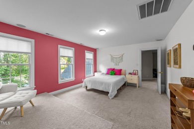 This stunning 5-bedroom, 4-bath home offers luxurious living on on The Neuse Golf Club in North Carolina - for sale on GolfHomes.com, golf home, golf lot