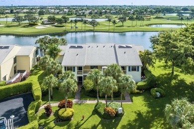 VIEWS, VIEWS, VIEWS! Wake up to sweeping lake and golf course on Hunters Run Golf and Country Club in Florida - for sale on GolfHomes.com, golf home, golf lot