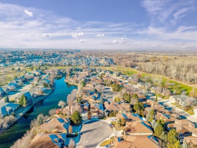 Come escape the prestigious Villas area of Banbury Meadows on BanBury Golf Club in Idaho - for sale on GolfHomes.com, golf home, golf lot