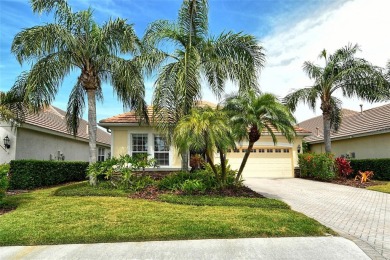 Discover effortless Florida living in this beautifully on Lakewood Ranch Golf and Country Club in Florida - for sale on GolfHomes.com, golf home, golf lot
