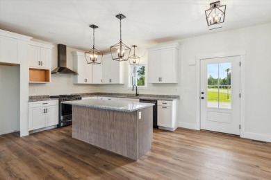 This 3-bedroom, 2-bath ranch is immediately available, with no on Shattuck Golf Club in New Hampshire - for sale on GolfHomes.com, golf home, golf lot