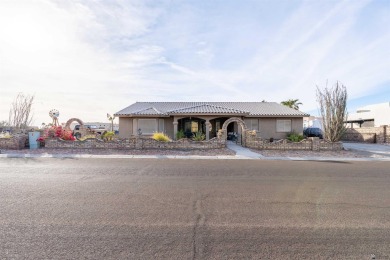 Charming 3-Bedroom Home with Stunning Mountain Views  Nestled in on Foothills Executive Golf Course in Arizona - for sale on GolfHomes.com, golf home, golf lot