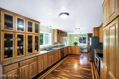 Golfers Delight you will love this 5 bedroom 3.5 bath on the on Stoneridge Golf Club in Idaho - for sale on GolfHomes.com, golf home, golf lot