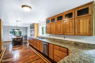 Golfers Delight you will love this 5 bedroom 3.5 bath on the on Stoneridge Golf Club in Idaho - for sale on GolfHomes.com, golf home, golf lot