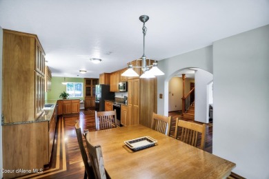 Golfers Delight you will love this 5 bedroom 3.5 bath on the on Stoneridge Golf Club in Idaho - for sale on GolfHomes.com, golf home, golf lot