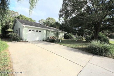 MUST SEE, desirable, convenient & popular location in Sebastian on Sebastian Municipal Golf Course in Florida - for sale on GolfHomes.com, golf home, golf lot