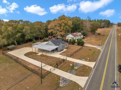 Move-In Ready Bungalow in Reynolds, GA!  BRAND NEW HEAT AND AIR on Reynolds Golf Course in Georgia - for sale on GolfHomes.com, golf home, golf lot