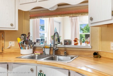 BEAUTIFUL MOVE IN READY HOME! Gorgeous 55+ Gated Golf Course on Brookridge Country Club in Florida - for sale on GolfHomes.com, golf home, golf lot
