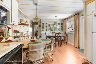 BEAUTIFUL MOVE IN READY HOME! Gorgeous 55+ Gated Golf Course on Brookridge Country Club in Florida - for sale on GolfHomes.com, golf home, golf lot