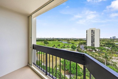 Welcome to the Lincoln Tower, this 3 bed, 2 bath, 12 floor condo on The President Country Club in Florida - for sale on GolfHomes.com, golf home, golf lot