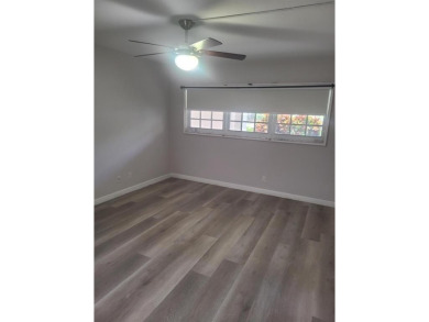 Updated 2/2 on Palm Aire Golf and Country Club. All waterproof on Palm-Aire Country Club and Resort - The Oaks in Florida - for sale on GolfHomes.com, golf home, golf lot