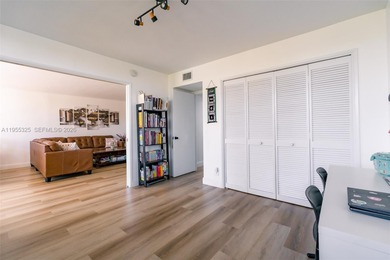 Seller offering up to $10,000 toward buyer's closing costs or on Oaks Country Club in Florida - for sale on GolfHomes.com, golf home, golf lot