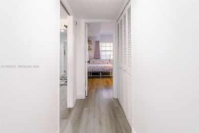 Seller offering up to $10,000 toward buyer's closing costs or on Oaks Country Club in Florida - for sale on GolfHomes.com, golf home, golf lot