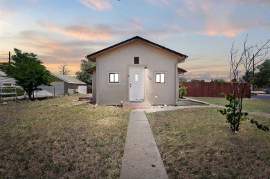 Charming Updated Home Near CMU & Lincoln Park Ideally located in on Lincoln Park Golf Course in Colorado - for sale on GolfHomes.com, golf home, golf lot