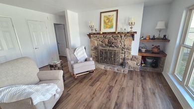 Rare ground-level 2 bed, 2 bath condo with carport and extra on Indian Hills Country Club in Arkansas - for sale on GolfHomes.com, golf home, golf lot