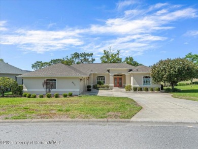 Location, location, location! This 1996 Lindhorst built Custom on Glen Lakes Country Club in Florida - for sale on GolfHomes.com, golf home, golf lot