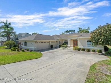 Location, location, location! This 1996 Lindhorst built Custom on Glen Lakes Country Club in Florida - for sale on GolfHomes.com, golf home, golf lot