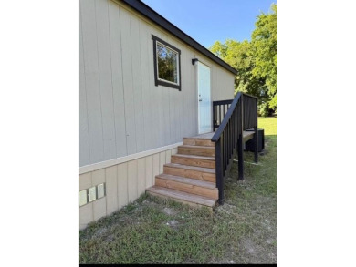 Well-maintained 2-bedroom, 2-bath home situated on a 50' x 150' on Links At Lands End in Texas - for sale on GolfHomes.com, golf home, golf lot