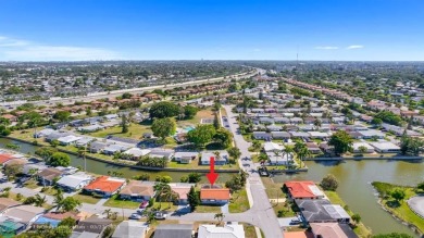 Beautiful 2 bed, 1 bath, garage corner lot with pleasant, quaint on Woodlands Country Club in Florida - for sale on GolfHomes.com, golf home, golf lot