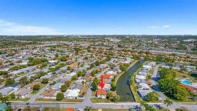 Beautiful 2 bed, 1 bath, garage corner lot with pleasant, quaint on Woodlands Country Club in Florida - for sale on GolfHomes.com, golf home, golf lot