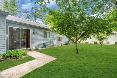 This beautifully maintained Oxford model has been converted to on Leisure Village West Assoc. in New Jersey - for sale on GolfHomes.com, golf home, golf lot