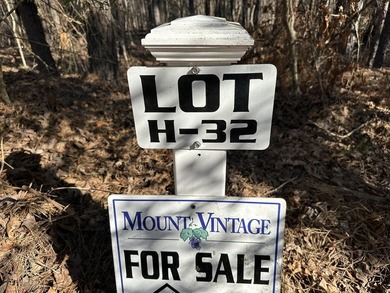 Nice building lot in Mount Vintage Plantation - Longstreet Place on Mount Vintage Plantation and Golf Club  in South Carolina - for sale on GolfHomes.com, golf home, golf lot