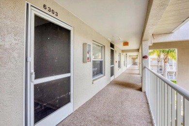 One or more photo(s) has been virtually staged. Welcome to on Stoneybrook Golf and Country Club of Sarasota in Florida - for sale on GolfHomes.com, golf home, golf lot