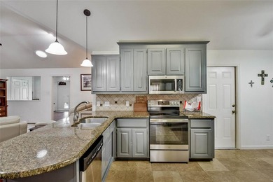 HUGE PRICE DROP.  This is such a nice home on the golf course on Pecan Plantation Country Club in Texas - for sale on GolfHomes.com, golf home, golf lot