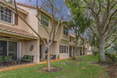This beautiful 3 bedroom 2-1/2 bathroom townhouse in desirable on Grande Oaks Golf Club in Florida - for sale on GolfHomes.com, golf home, golf lot