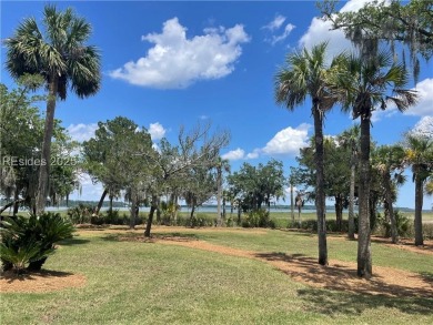 Come build your dream house on this truly beautiful lot on Belfair Golf Club in South Carolina - for sale on GolfHomes.com, golf home, golf lot