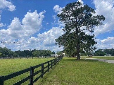 Come build your dream house on this truly beautiful lot on Belfair Golf Club in South Carolina - for sale on GolfHomes.com, golf home, golf lot