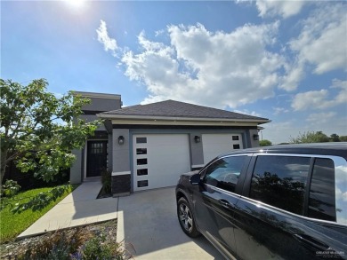 Modern home 4 bedrooms 3.5 baths. Build in 2020. Large dream on Tierra Del Sol in Texas - for sale on GolfHomes.com, golf home, golf lot