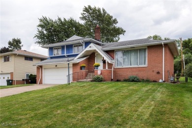 Welcome to 6921 Hollywood Dr in Parma, a lovely split-level home on Ridgewood Golf Course in Ohio - for sale on GolfHomes.com, golf home, golf lot