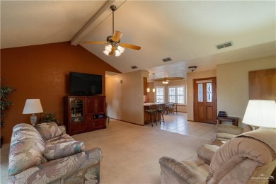 Charming 2-Bedroom Home in a Desirable 55+ Community - Perfect on Howling Trails Golf  in Texas - for sale on GolfHomes.com, golf home, golf lot