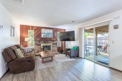Welcome to this ground-level condo in the desirable Del Mar on Lake Redding Golf Course in California - for sale on GolfHomes.com, golf home, golf lot