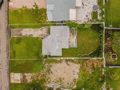 Exceptional Redevelopment Opportunity on Bayshore Blvd NE!! on The Renaisssance Vinoy Golf Club in Florida - for sale on GolfHomes.com, golf home, golf lot