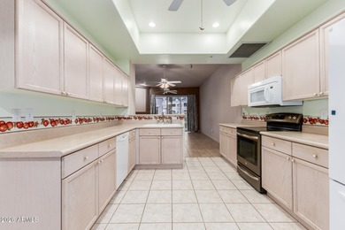 Welcome to easy living in this 2-bedroom, 2-bath (no on Ocotillo Golf Resort  in Arizona - for sale on GolfHomes.com, golf home, golf lot