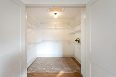 For Sale, Rent at $4,500 or Lease Purchase. This stunning 1941 on Capital City Country Club in Florida - for sale on GolfHomes.com, golf home, golf lot