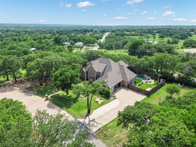 Completely remodeled and move-in ready, this home is located in on De Cordova Bend Country Club in Texas - for sale on GolfHomes.com, golf home, golf lot