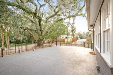 For Sale, Rent at $4,500 or Lease Purchase. This stunning 1941 on Capital City Country Club in Florida - for sale on GolfHomes.com, golf home, golf lot