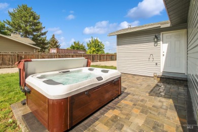 Beautifully remodeled 3-bed, 1-bath country home on  1/2  acre on Twin Falls Municipal Golf Course in Idaho - for sale on GolfHomes.com, golf home, golf lot