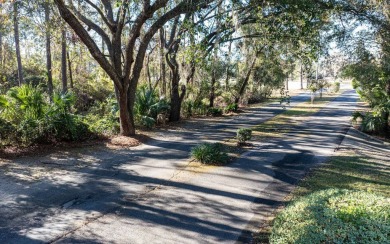 Spacious 4 bedroom 3 bath Condo at Lake City Country Clubmunity on Country Club At Lake City in Florida - for sale on GolfHomes.com, golf home, golf lot